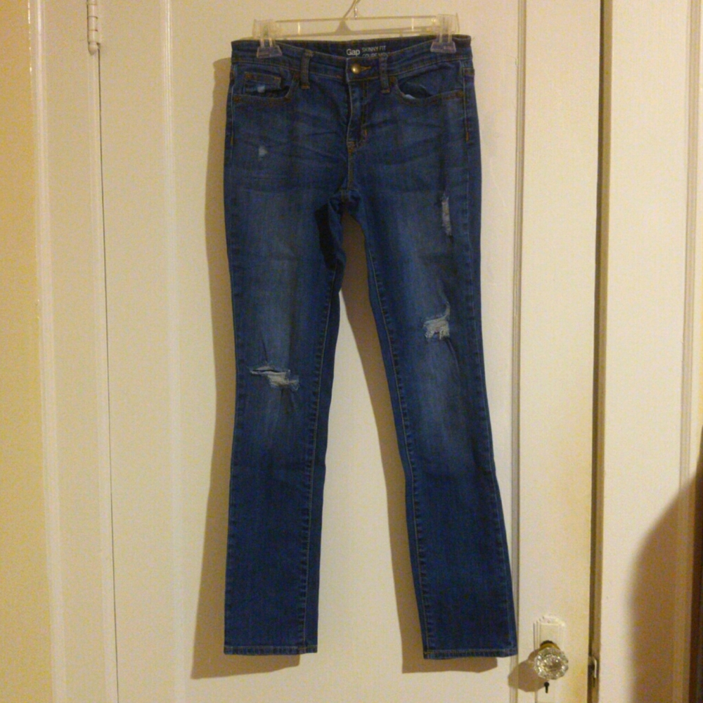 Gap Skinny Fit Coupe Moulante dark wash distressed jean size 2